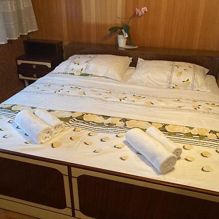 7 Flower Street Apartment Sempeter pri Gorici Екстериор снимка