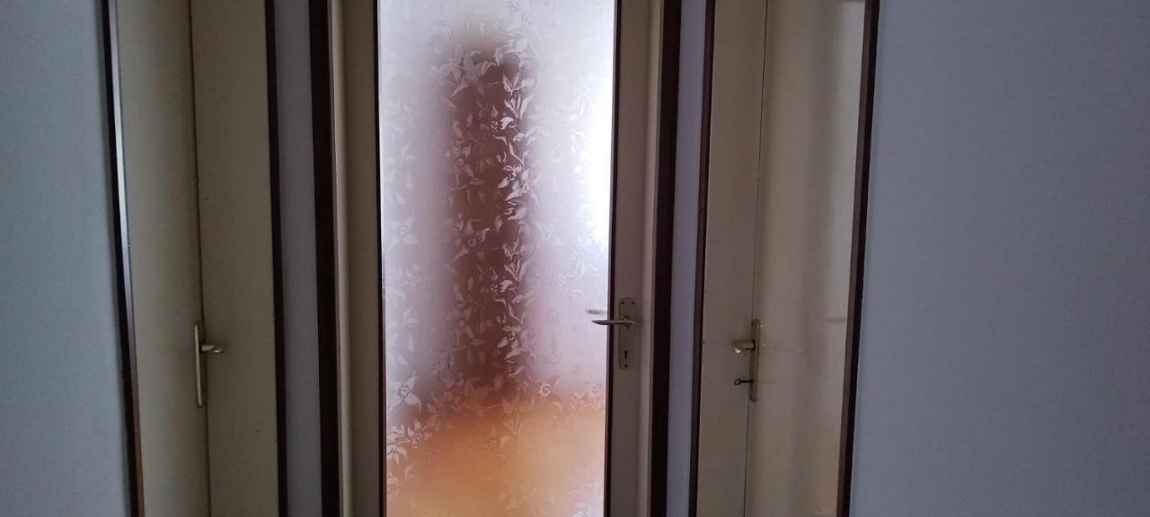 7 Flower Street Apartment Sempeter pri Gorici Екстериор снимка