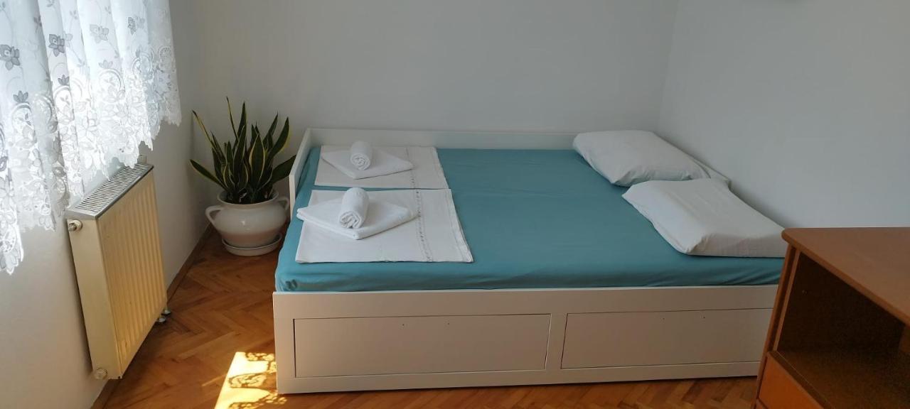7 Flower Street Apartment Sempeter pri Gorici Екстериор снимка